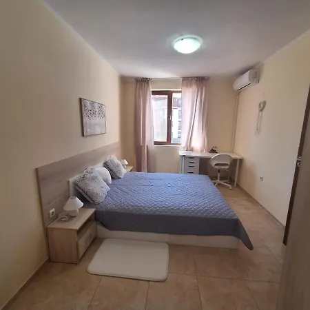 комфорт и релакс דירה